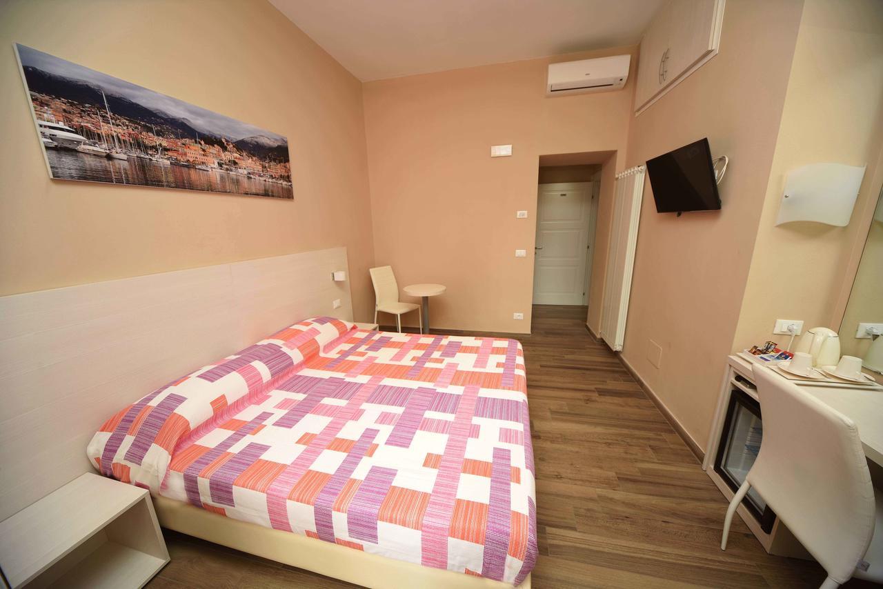 Hotel Gioberti House Sanremo Exterior foto